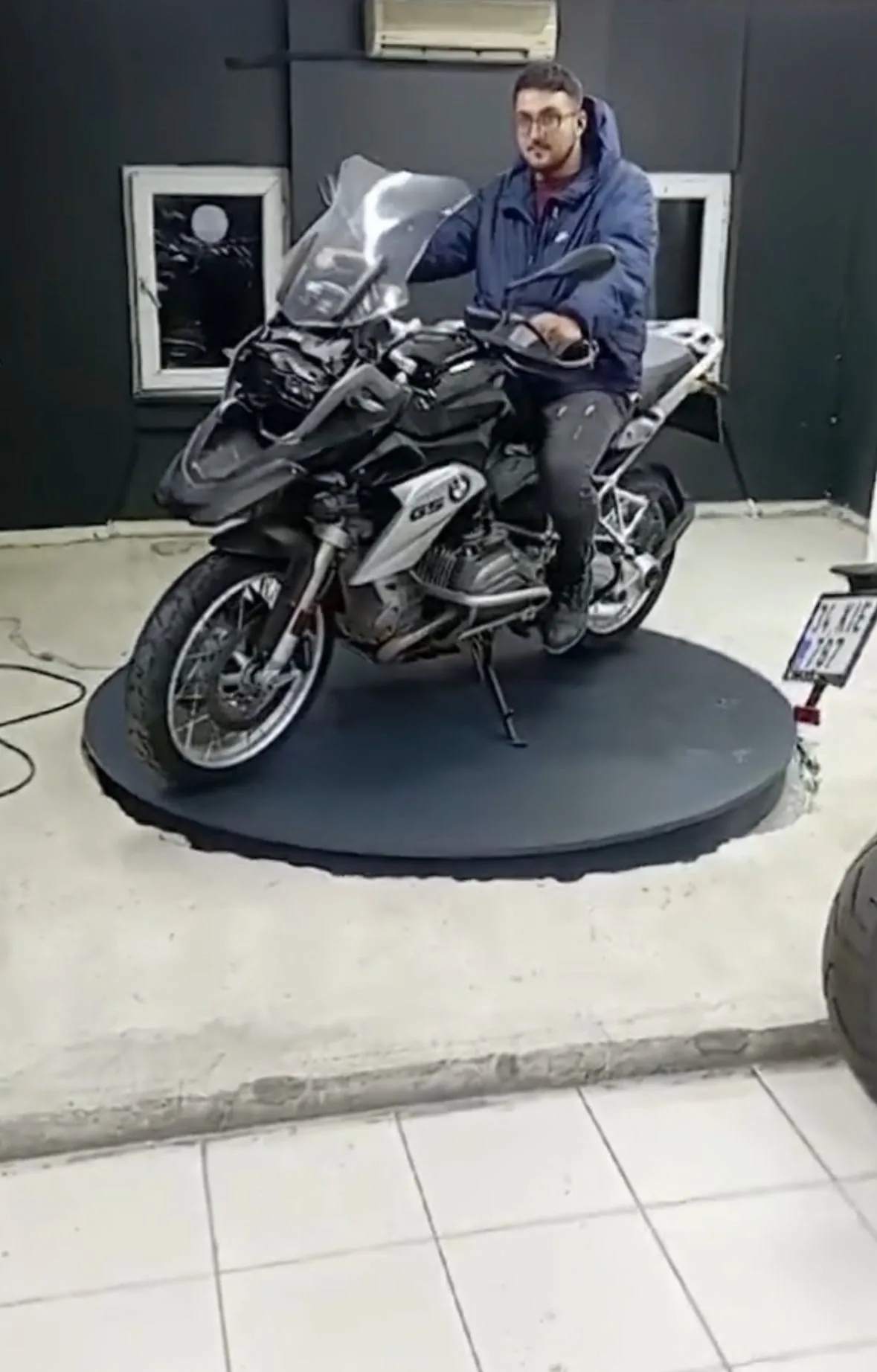 Motosiklet standı 2